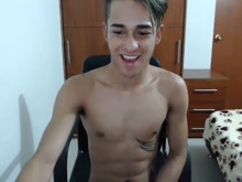 Schaue andychanging's Cam Show @ Chaturbate 13/11/2017